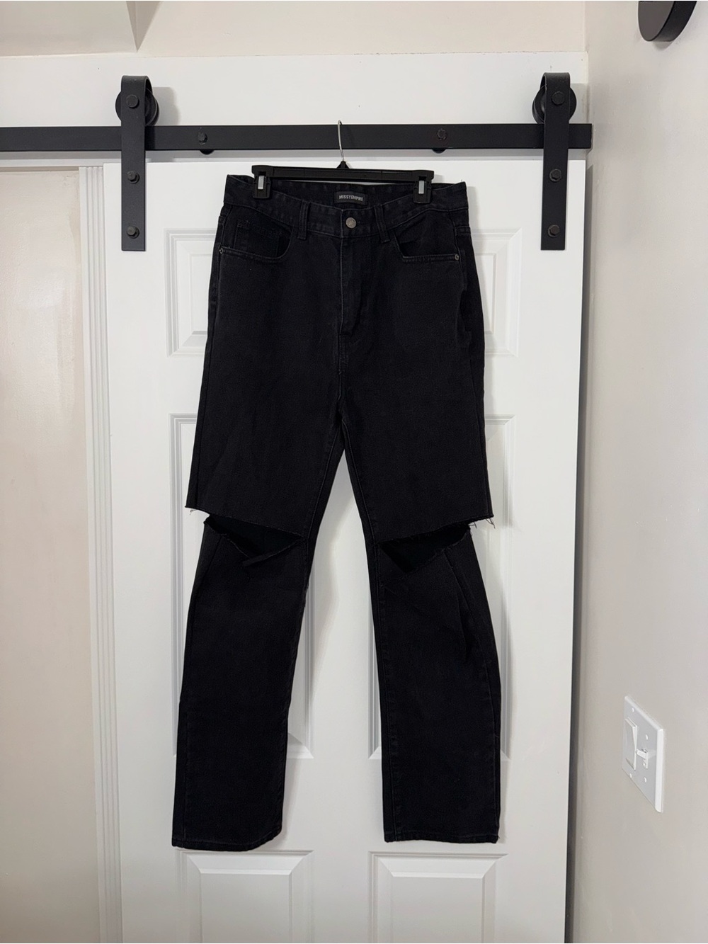 MissyEmpire Kady Black Mid Wash Slashed Knee Straight Leg Jeans